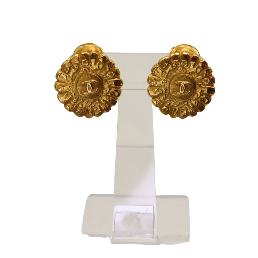 Chanel Vintage 1997 Earrings Gold Flower Motif