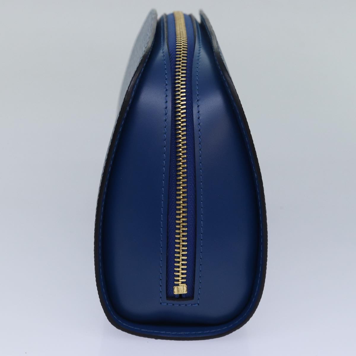 LOUIS VUITTON Epi Dauphine MM Pouch Blue LV ti1836