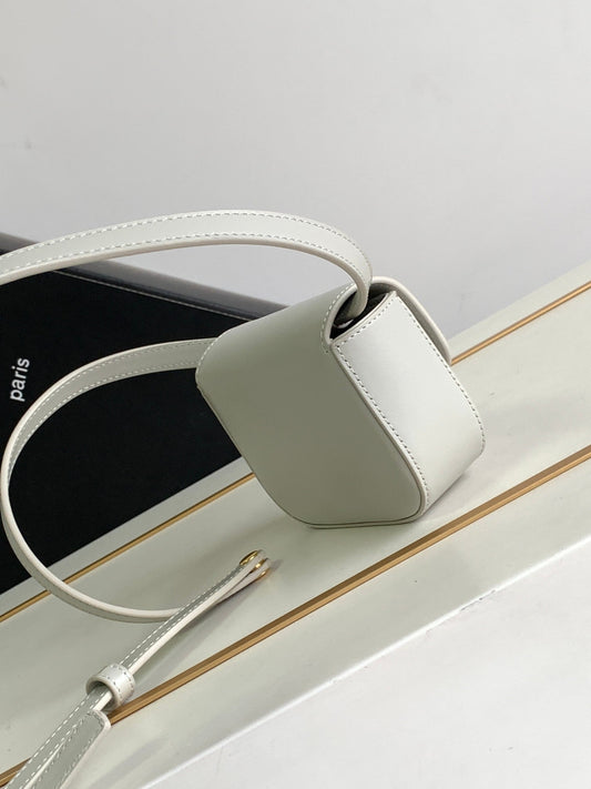 Celine TEEN TRIOMPHE 11CM GREY CALFSKIN