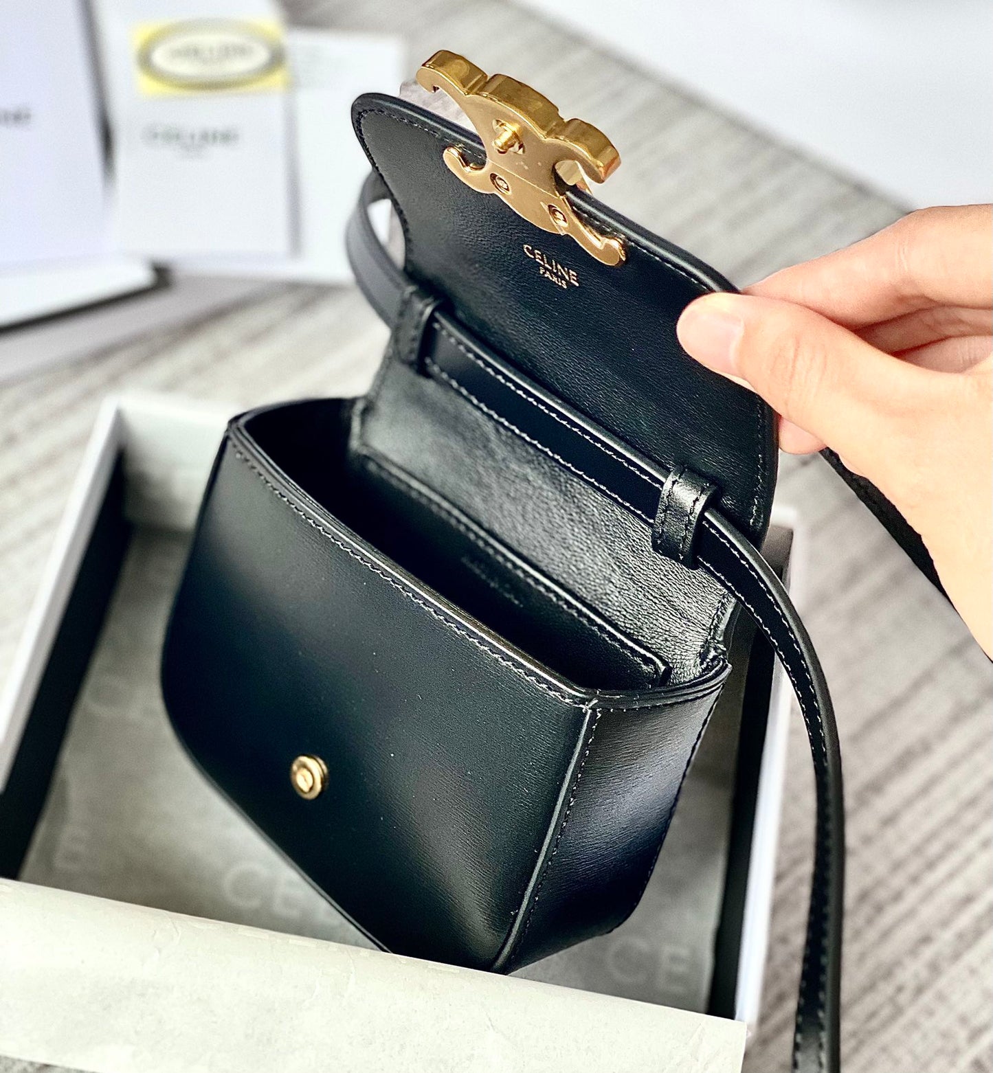 Celine TEEN TRIOMPHE 11CM BLACK CALFSKIN
